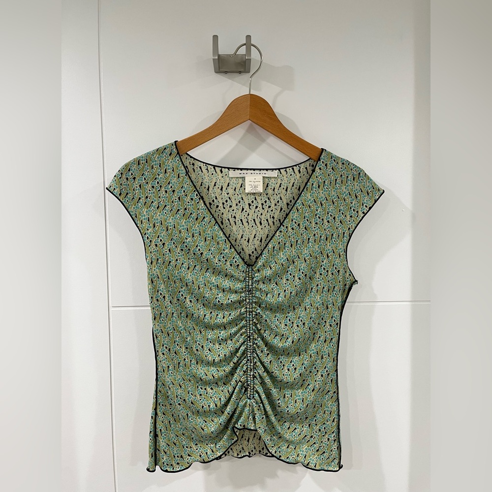 Max Studio blouse, size Medium, gently used.